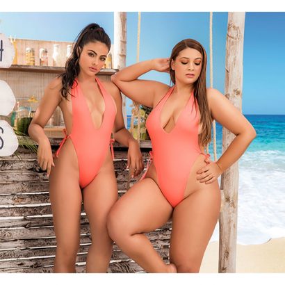 Photo de deux mannequins de différentes tailles portant le maillot de bain 1 pièce 6636