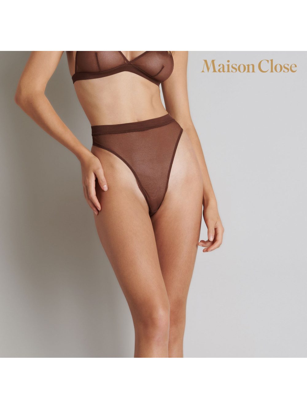 String Taille Haute Corps à Corps Choco main product photo