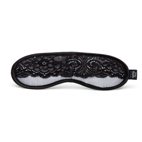 Masque Dentelle et Satin Play Nice