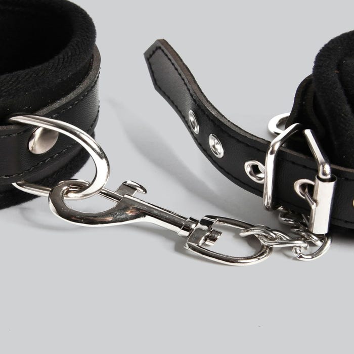 Kit BDSM Submissive Special 5 pièces