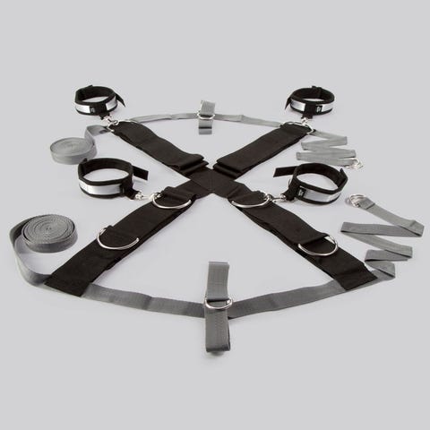 Kit d'attache croisé pour lit