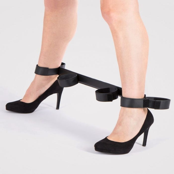 Barre d'écartement en cuir poignets et chevilles Deluxe