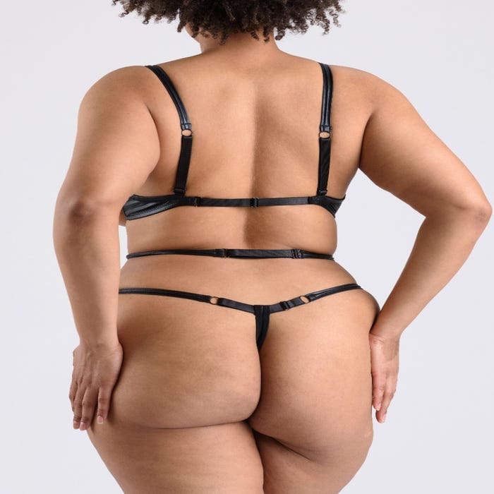 Body string ouvert Fierce wetlook noir GT