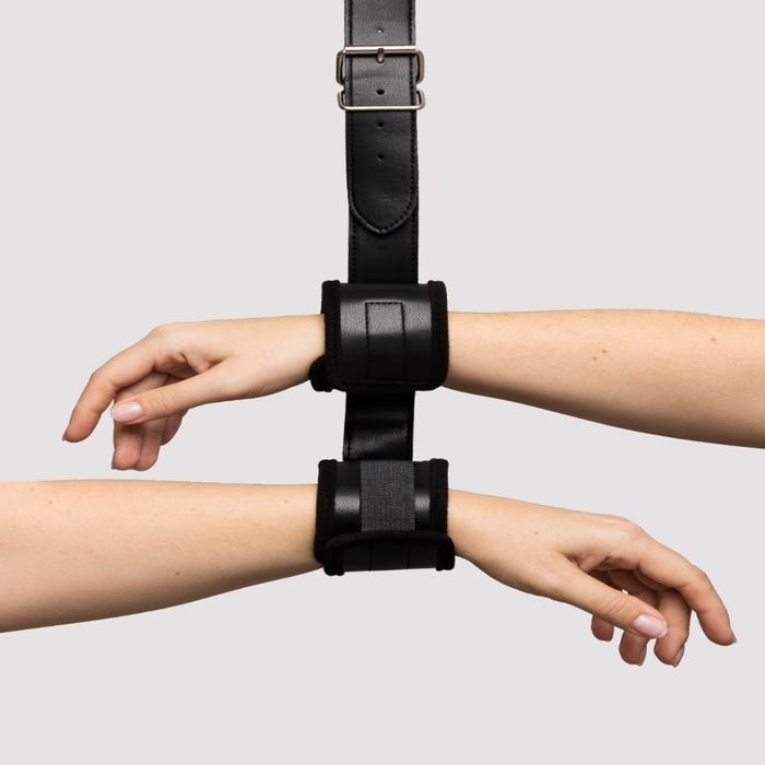 Collier et menottes similicuir Bondage Boutique