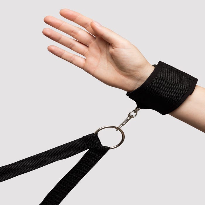 Harnais avec menottes poignets et cuisses Bondage Boutique