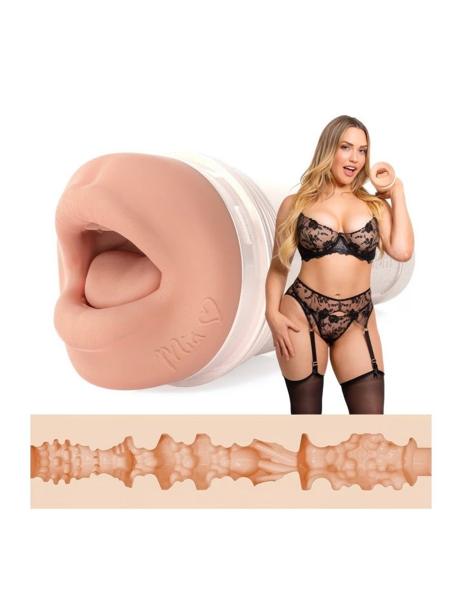 Masturbateur bouche Mia Malkova Headshot 6