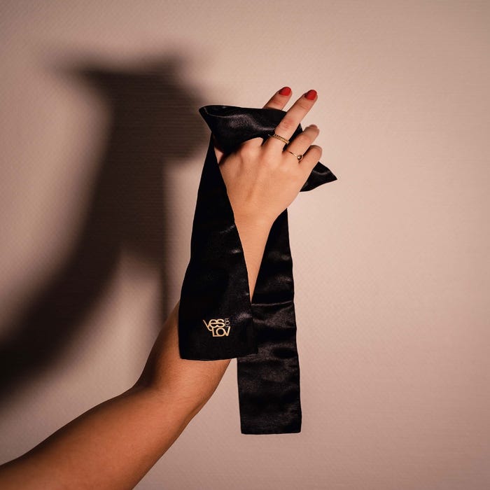 Coffret bandeau en satin noir