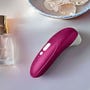 Womanizer Pro​ stimulateur clitoridien Vibrant Pink